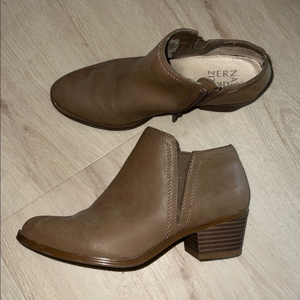 Naturalizer Wonda 2 Ankle Booties - 6.5